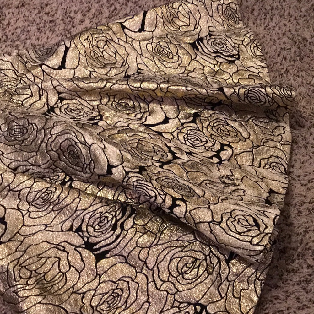 Dress - Picture 2 of 6